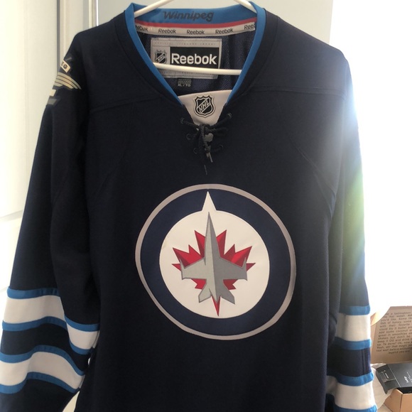Winnipeg Jets Jersey - Picture 5 of 7